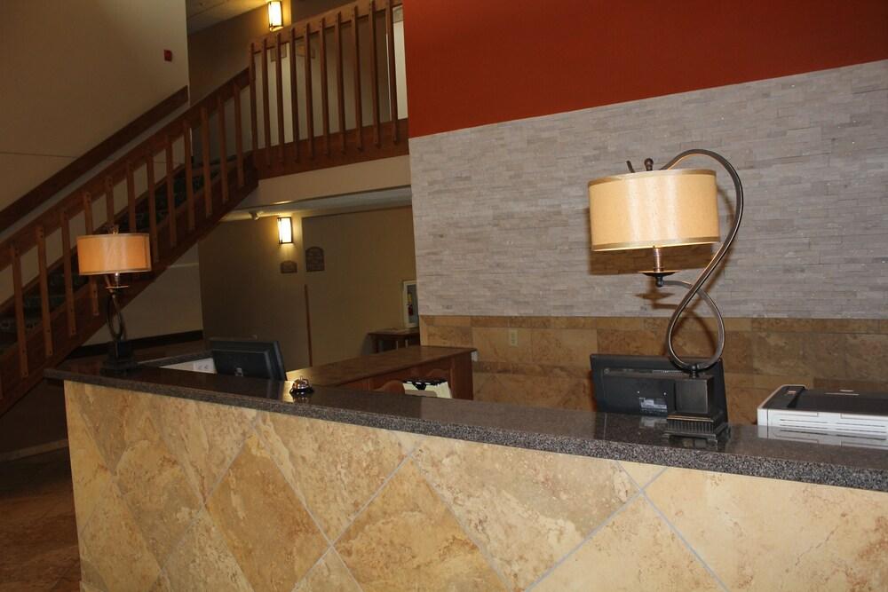 Nichols Inn & Suites Hastings Экстерьер фото